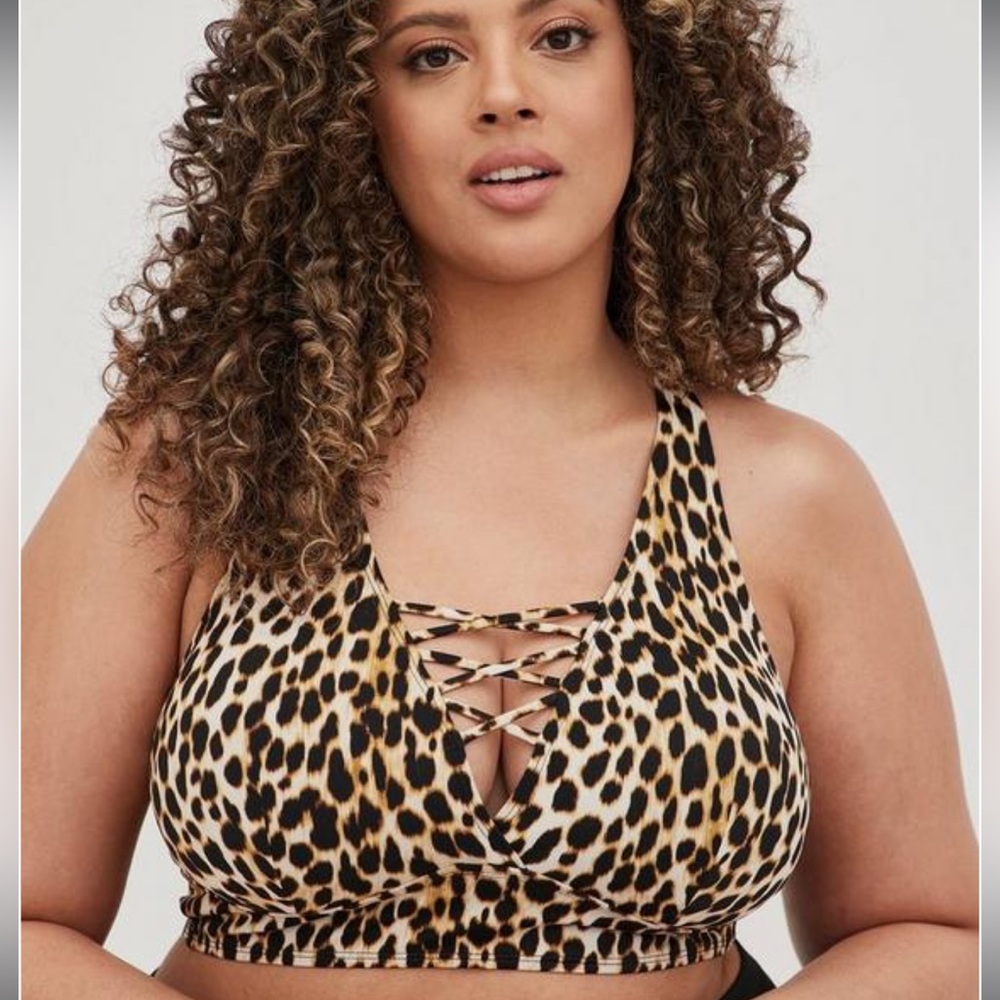 NWT Torrid 4X Wireless Bikini Top